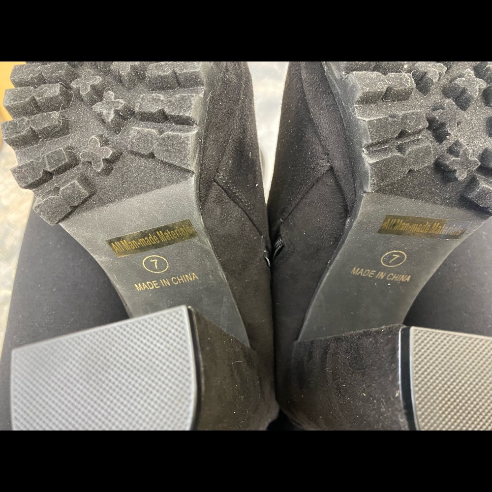 ♠️BLACK GLAZE BOOTS♠️ - Picture 6 of 6